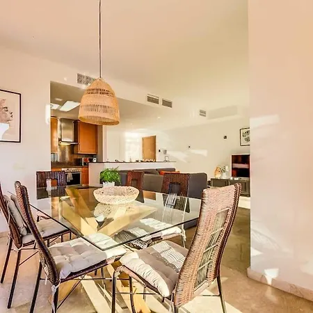 110-charming Apartment, Sea View, Pool, Calahonda *