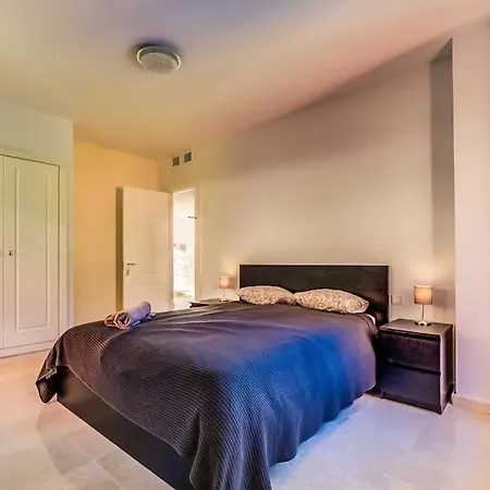 Apartment 110-charming Apartment, Sea View, Pool, Calahonda *